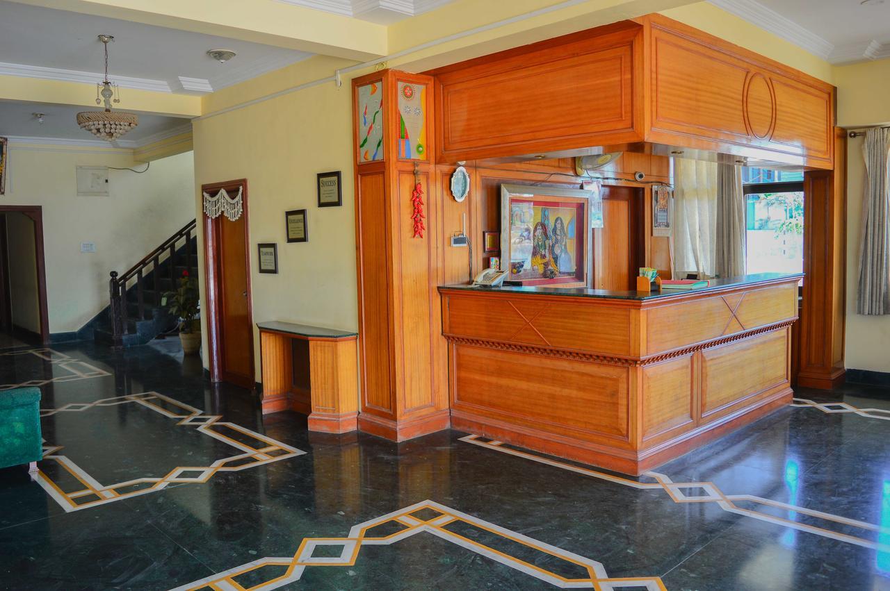 Hotel Indore Palace - Feel At Home Sirdi Kültér fotó